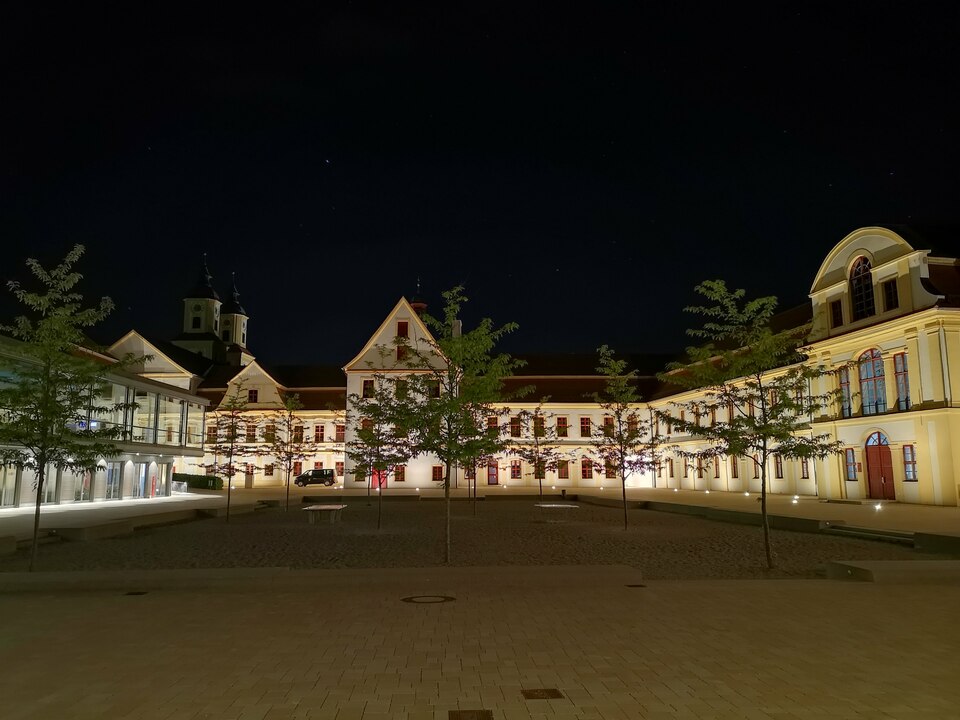 Rebdorf Pausenhof Nacht
